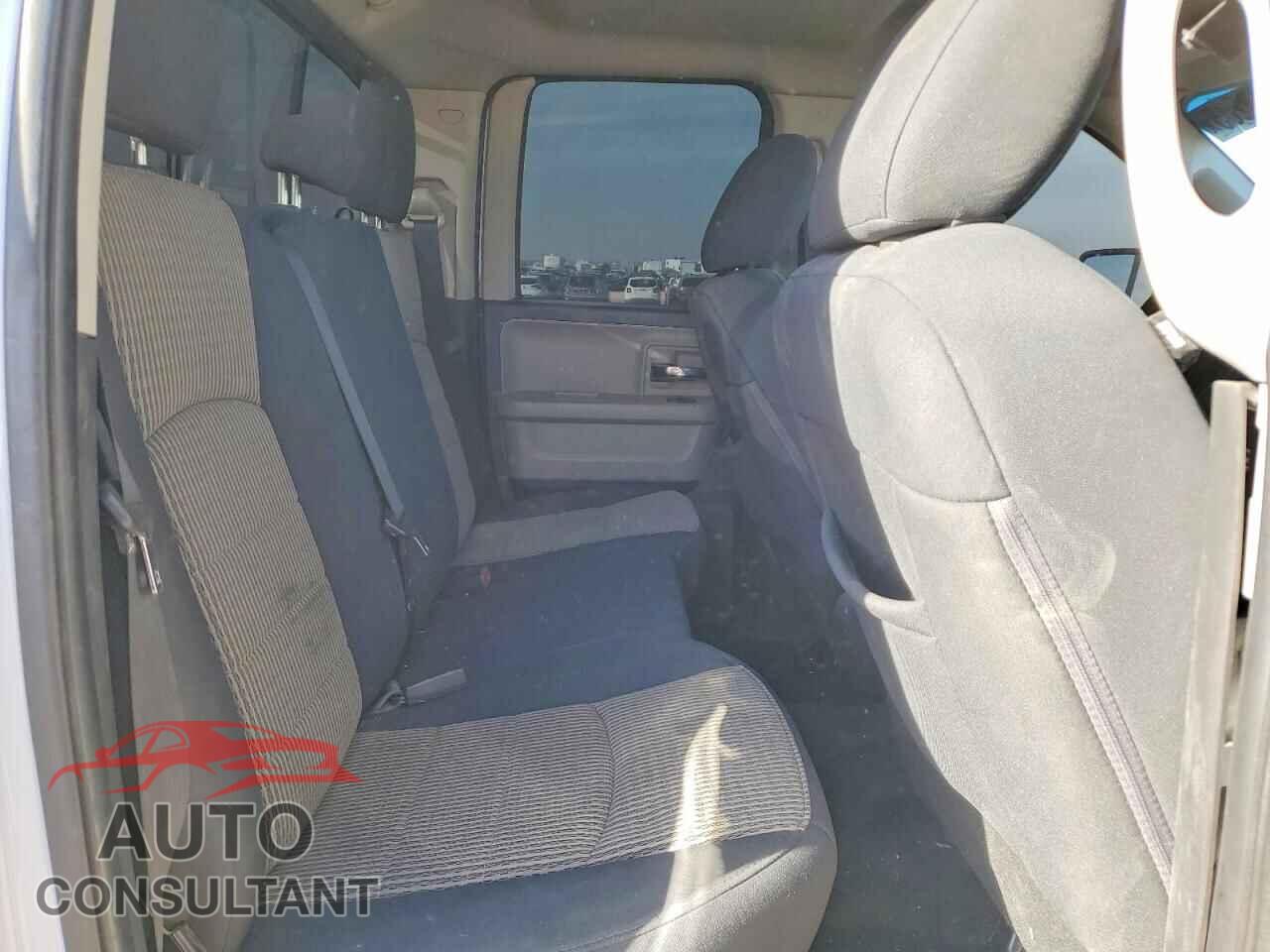 DODGE RAM 1500 2012 - 1C6RD7GP1CS233523