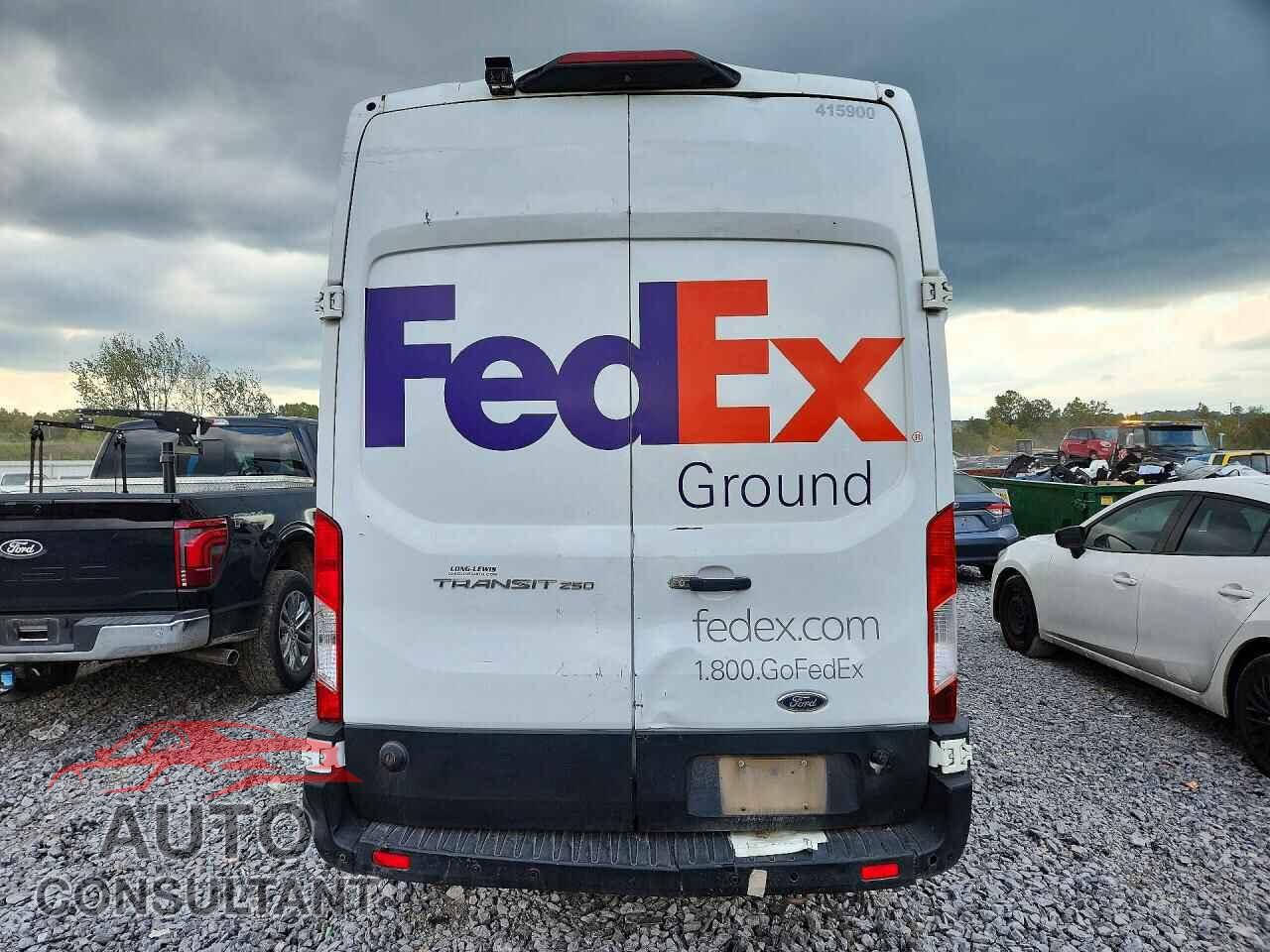 FORD TRANSIT 2019 - 1FTYR2XM7KKA27541