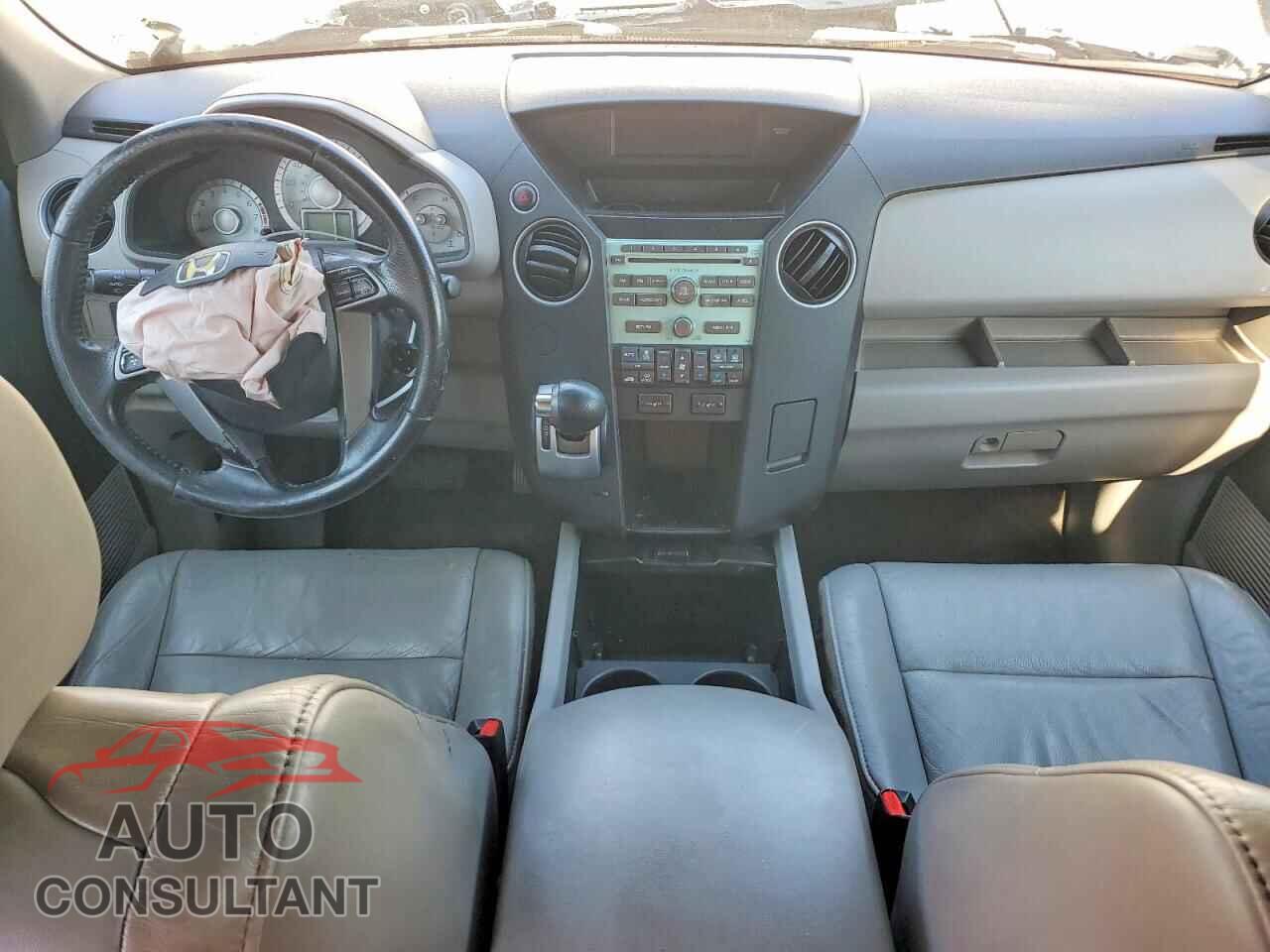 HONDA PILOT 2011 - 5FNYF3H50BB032129