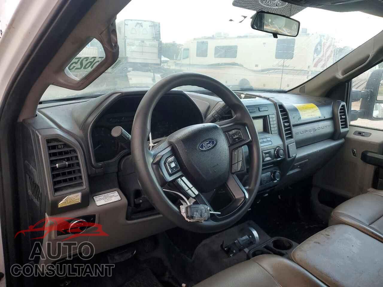 FORD F350 2017 - 1FDRF3E68HEE58724