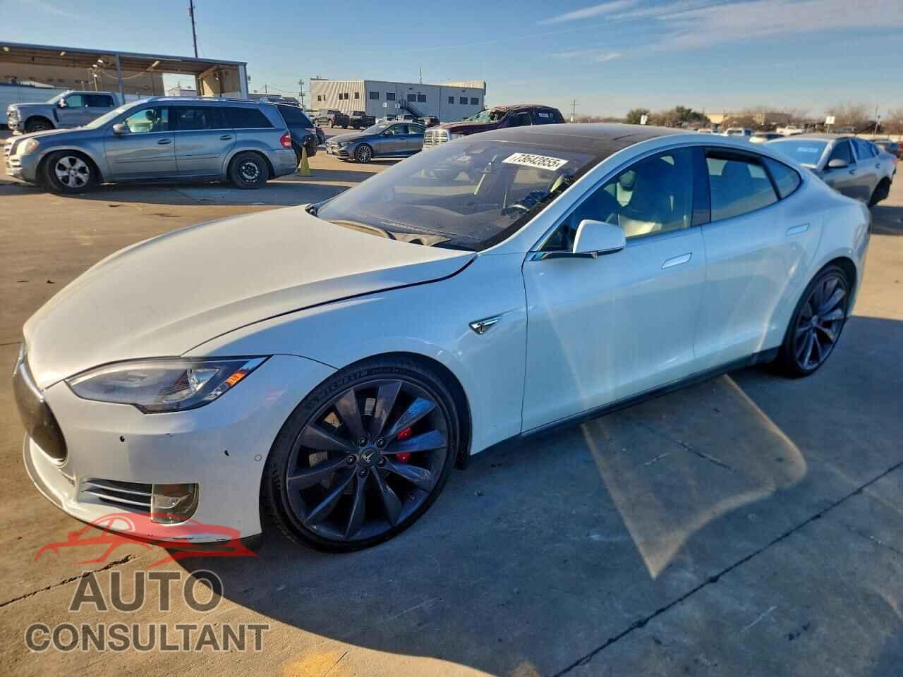 TESLA MODEL S 2014 - 5YJSA1H25EFP64209