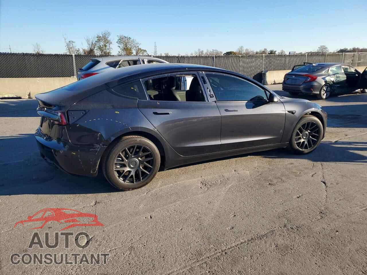 TESLA MODEL 3 2024 - 5YJ3E1EA3RF748519