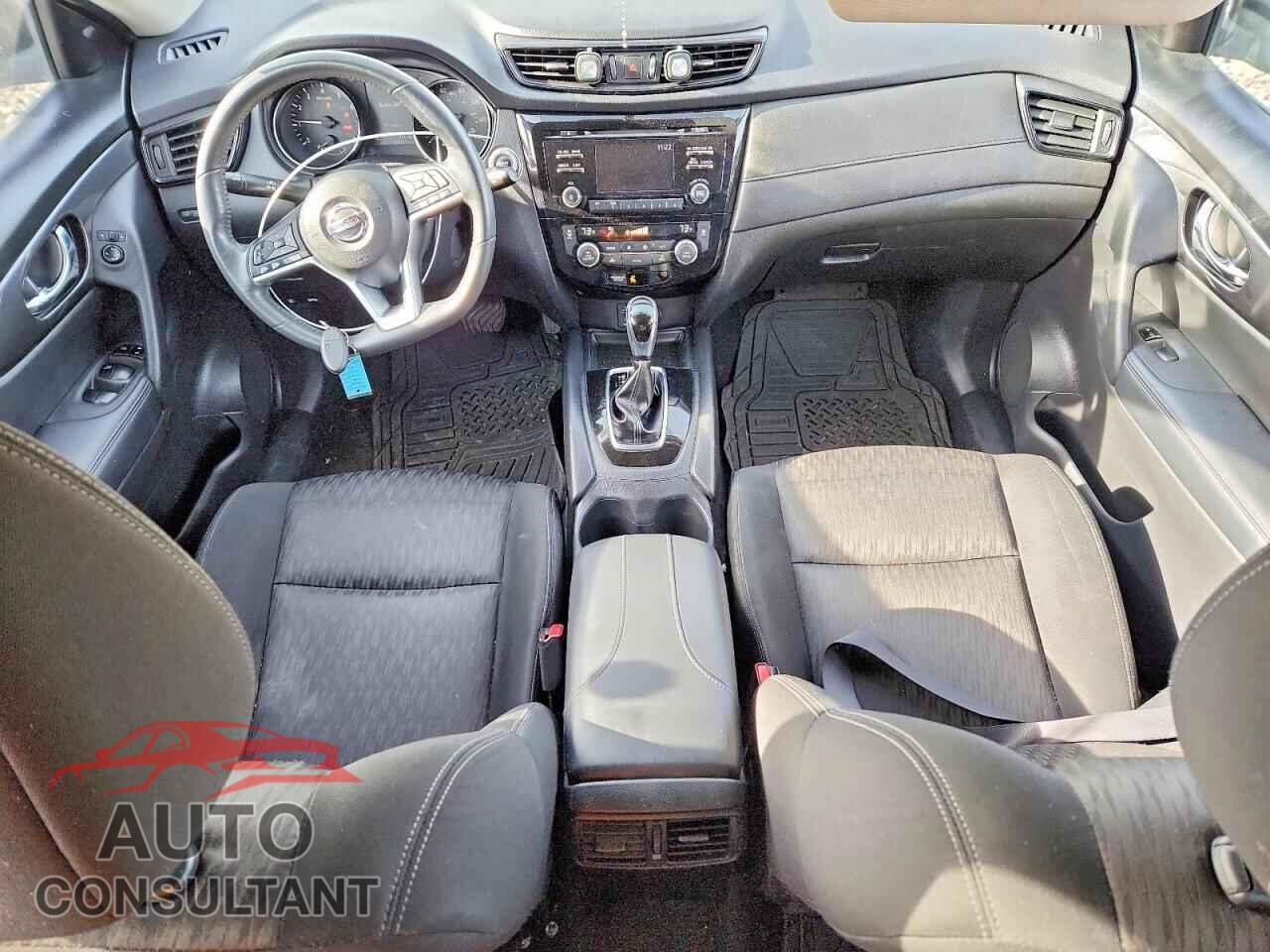 NISSAN ROGUE 2017 - KNMAT2MV9HP569655