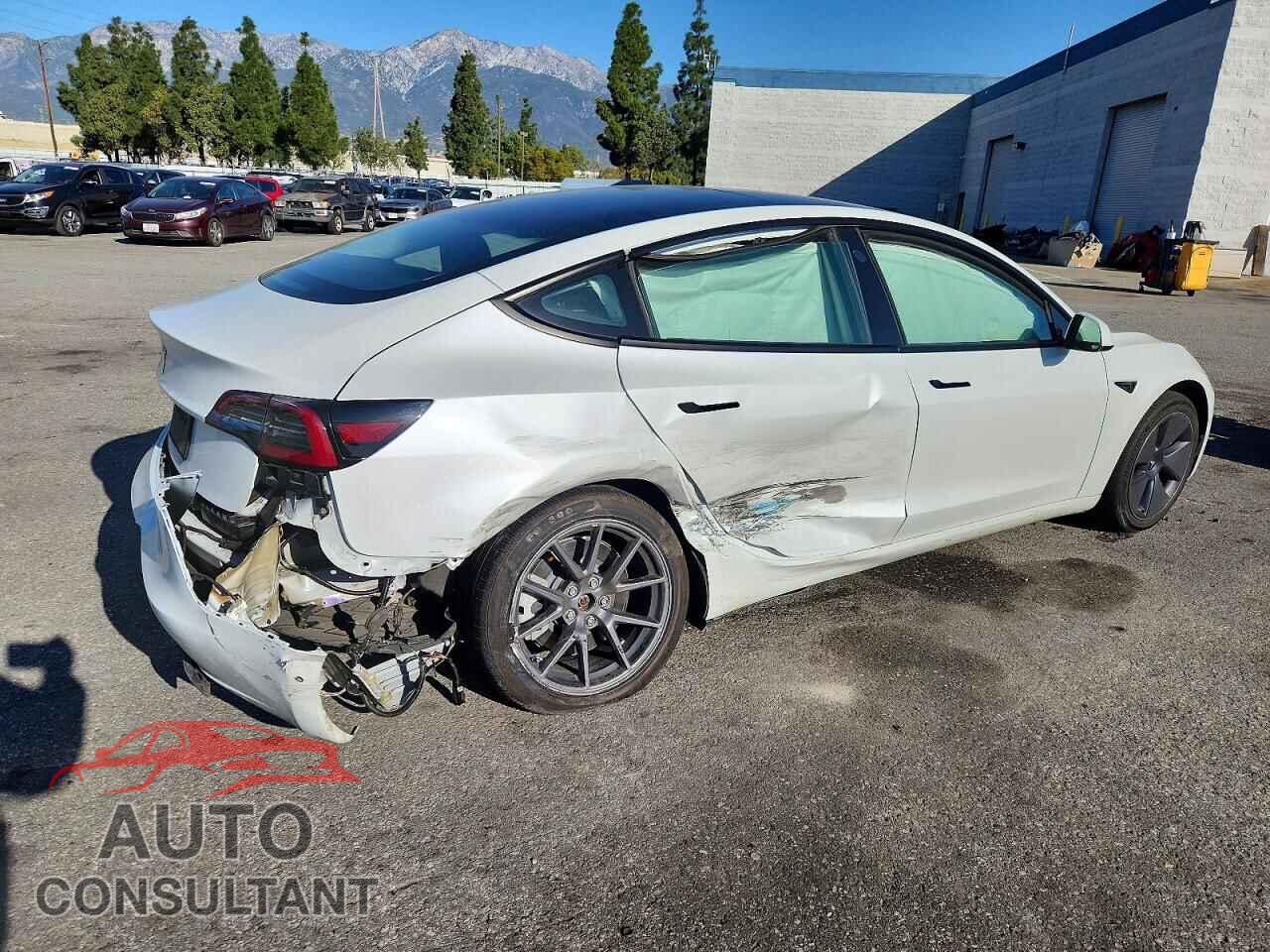 TESLA MODEL 3 2022 - 5YJ3E1EA8NF299235