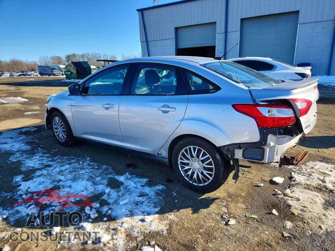 FORD FOCUS 2012 - 1FAHP3F24CL213082