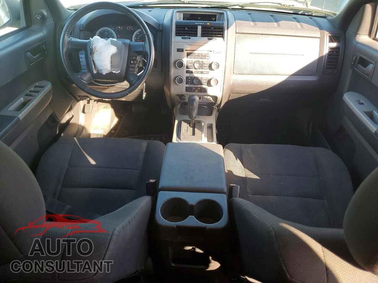 FORD ESCAPE 2010 - 1FMCU0D77AKA56110