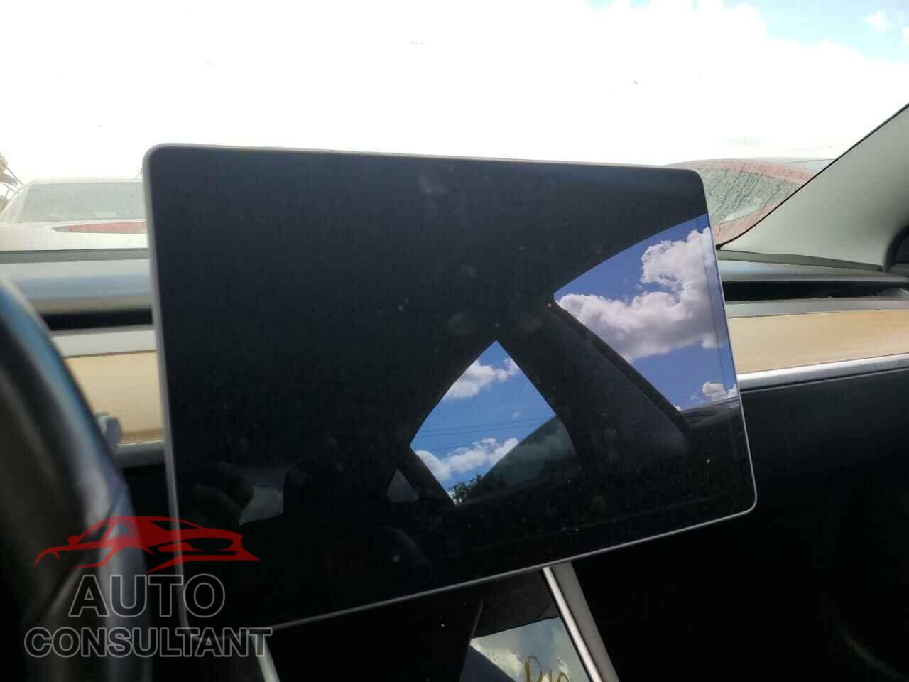 TESLA MODEL 3 2018 - 5YJ3E1EB9JF178801