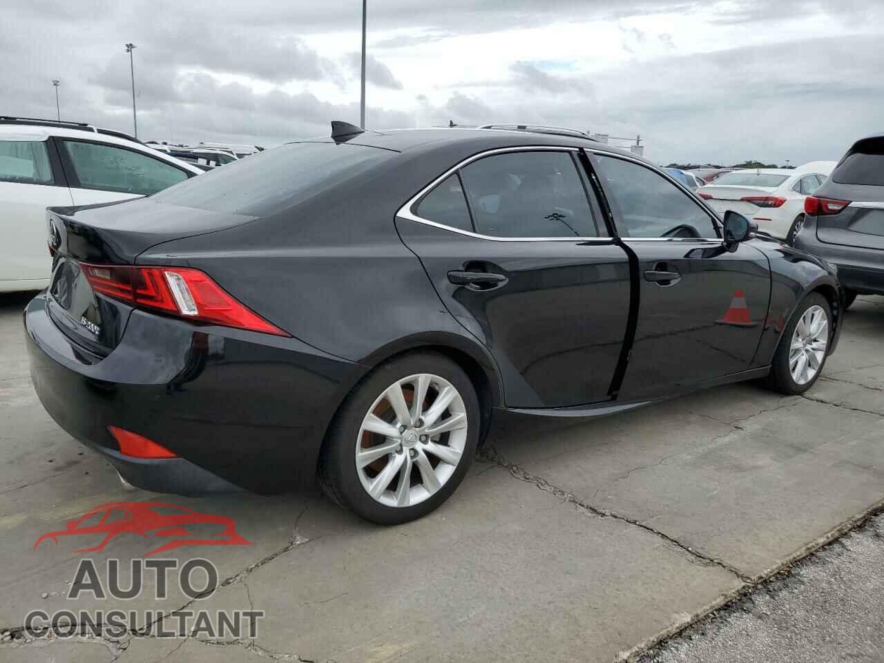 LEXUS IS 2016 - JTHBA1D29G5003952