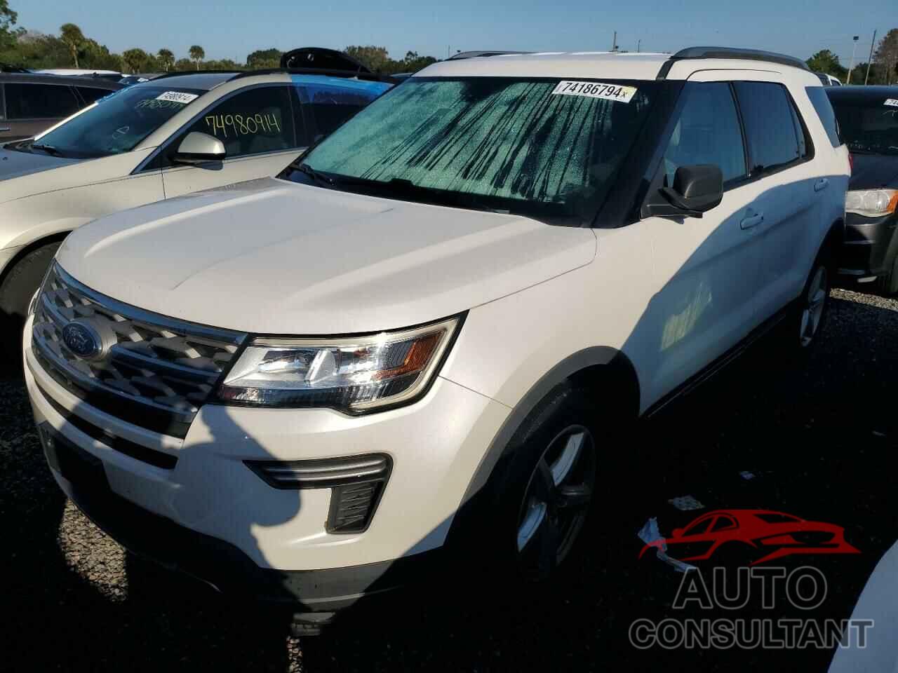 FORD EXPLORER 2018 - 1FM5K7D87JGA34241