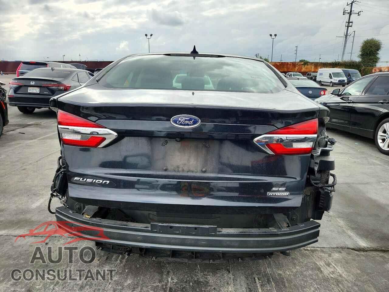 FORD FUSION 2020 - 3FA6P0LU5LR126952