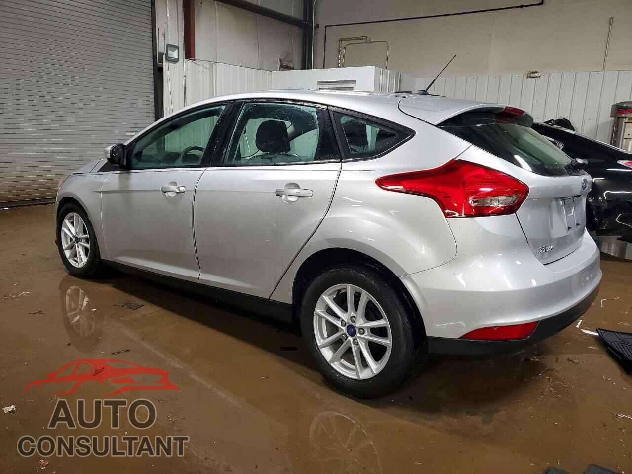 FORD FOCUS 2018 - 1FADP3K23JL320187
