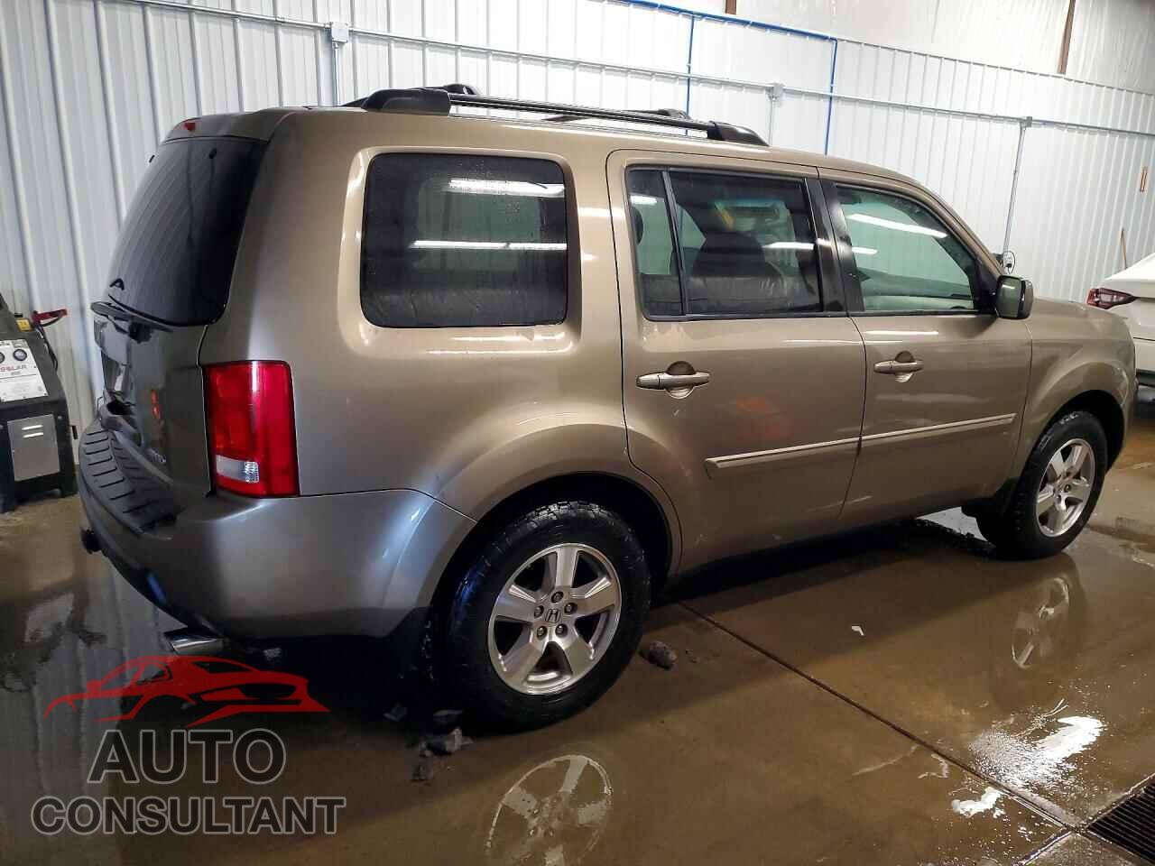 HONDA PILOT 2011 - 5FNYF4H73BB051491