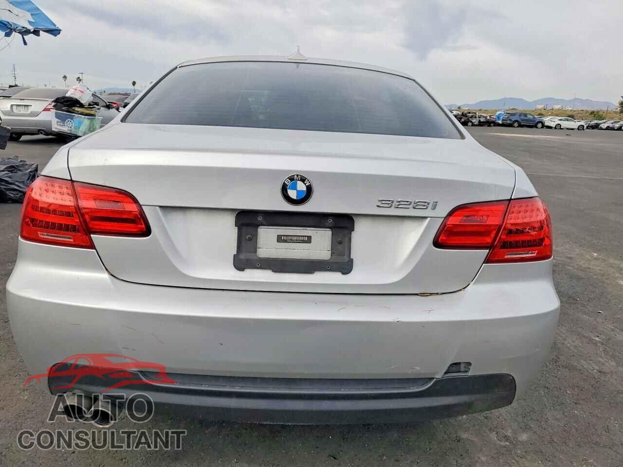 BMW 3 SERIES 2013 - WBAKE5C51DJ107344