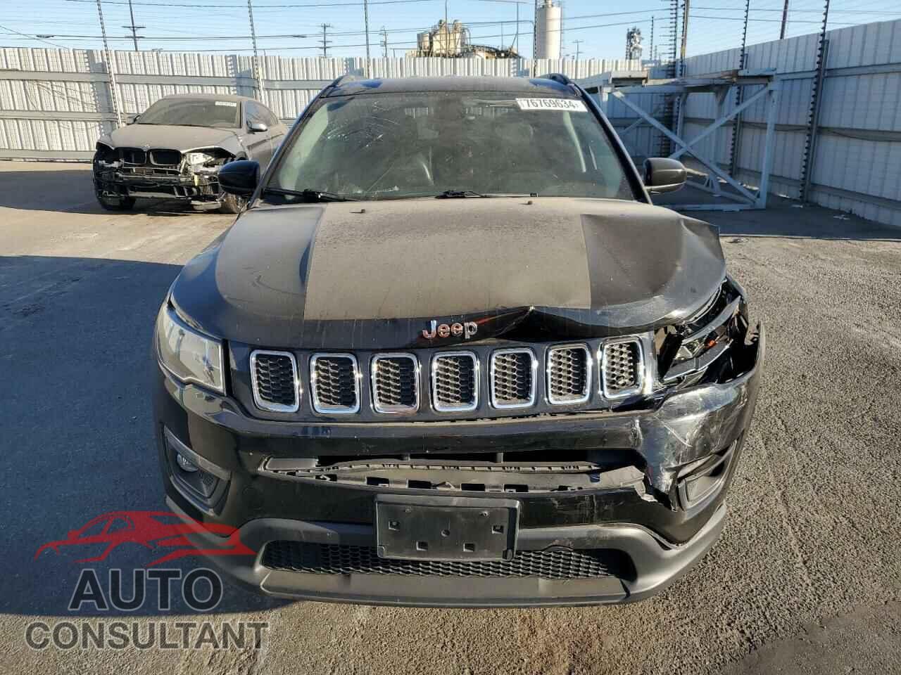 JEEP COMPASS 2018 - 3C4NJDBB6JT245933