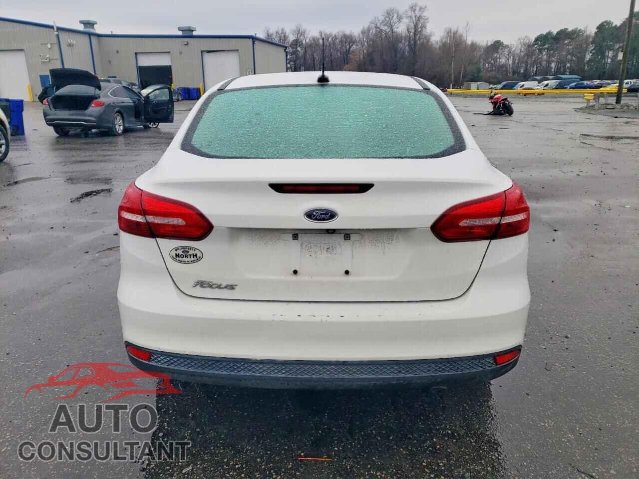 FORD FOCUS 2017 - 1FADP3E26HL224284