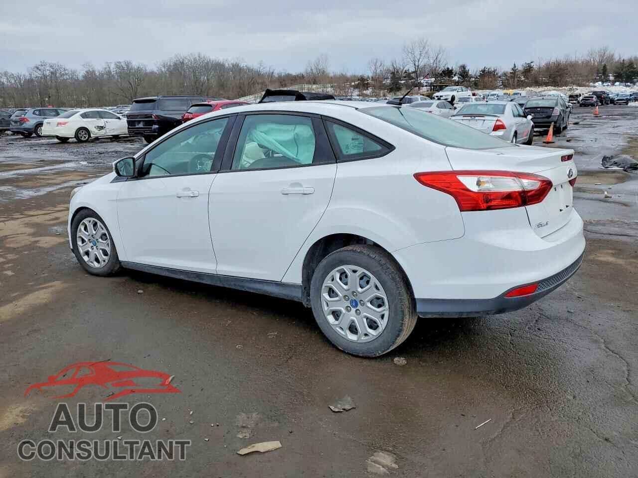 FORD FOCUS 2012 - 1FAHP3F24CL240752