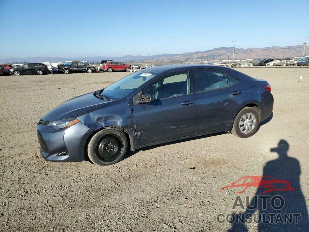 TOYOTA COROLLA 2018 - 5YFBURHE5JP782644