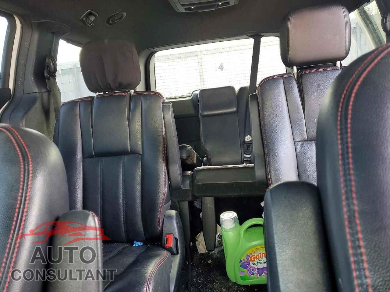 DODGE CARAVAN 2011 - 2D4RN7DG6BR711724