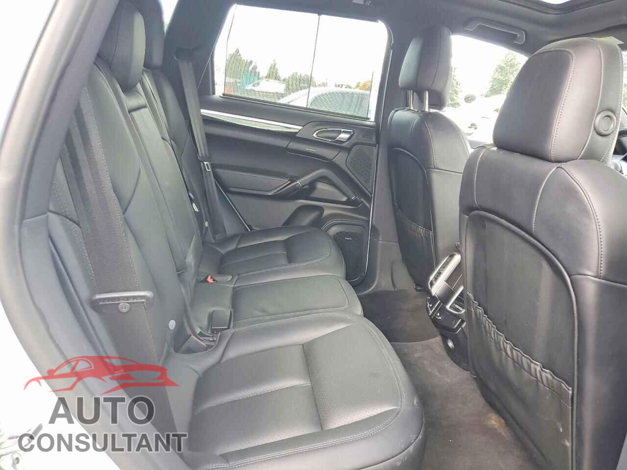 PORSCHE CAYENNE 2016 - WP1AA2A21GLA10086