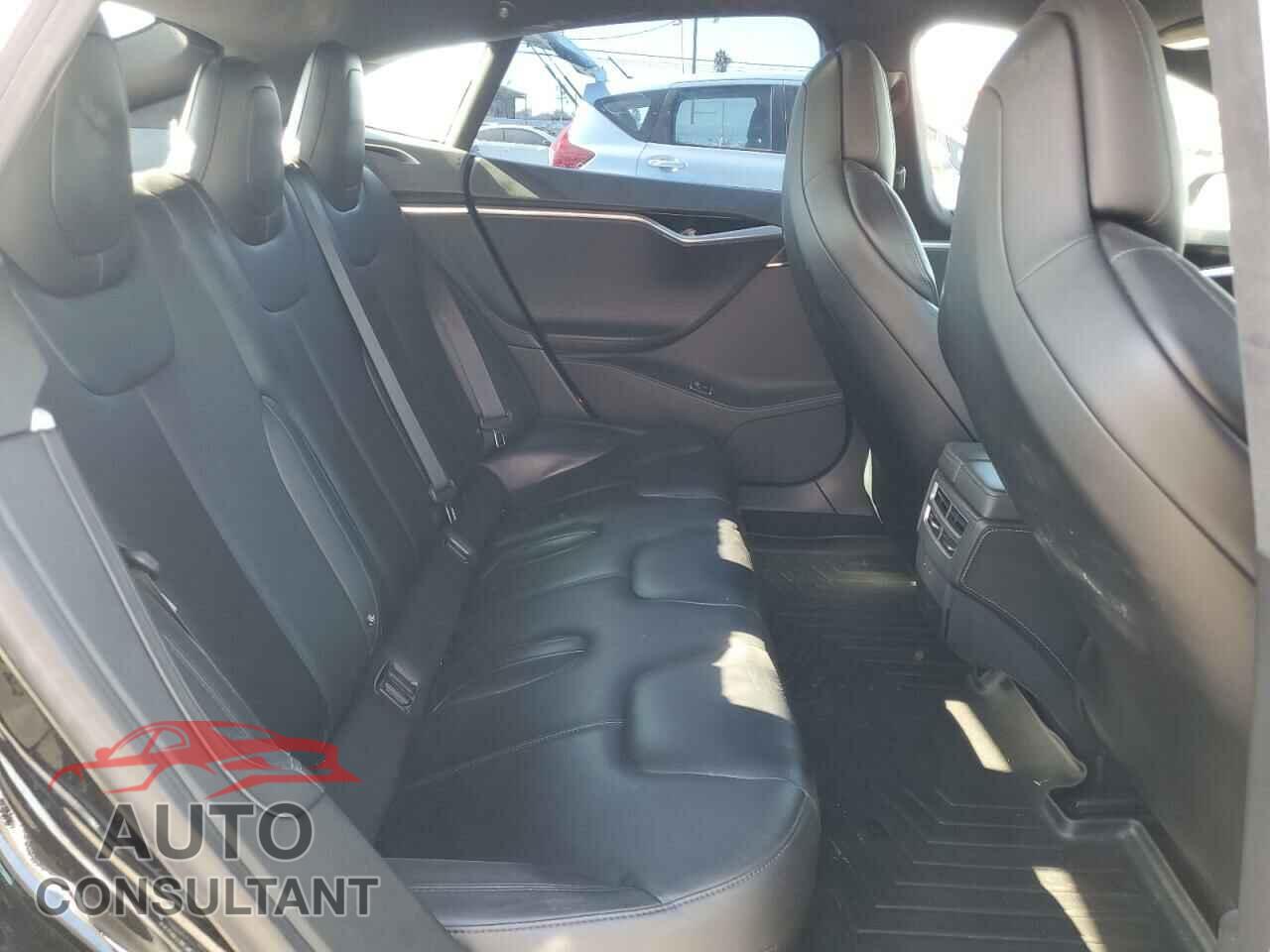 TESLA MODEL S 2017 - 5YJSA1E20HF194757