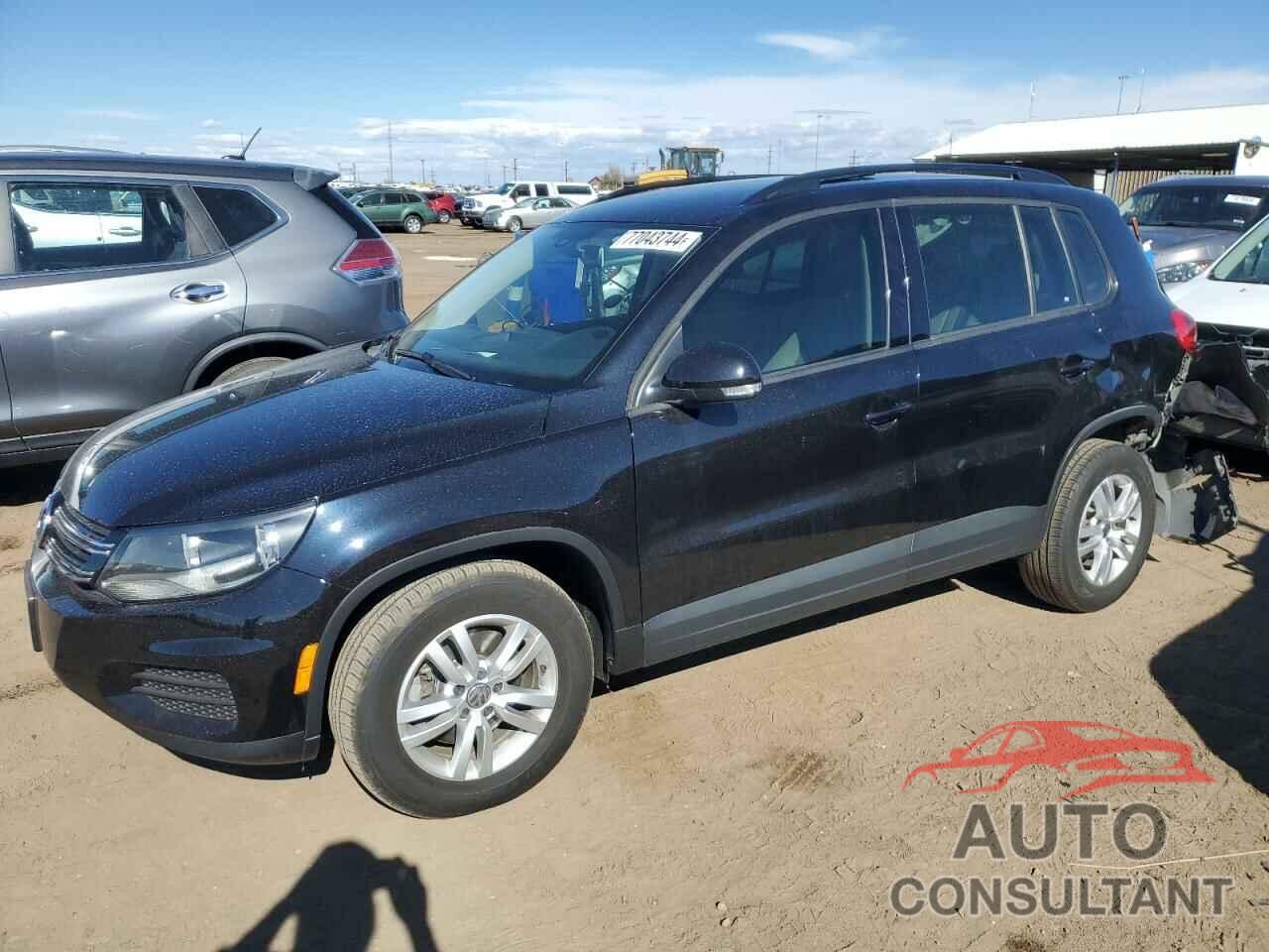 VOLKSWAGEN TIGUAN 2016 - WVGBV7AX7GW607286