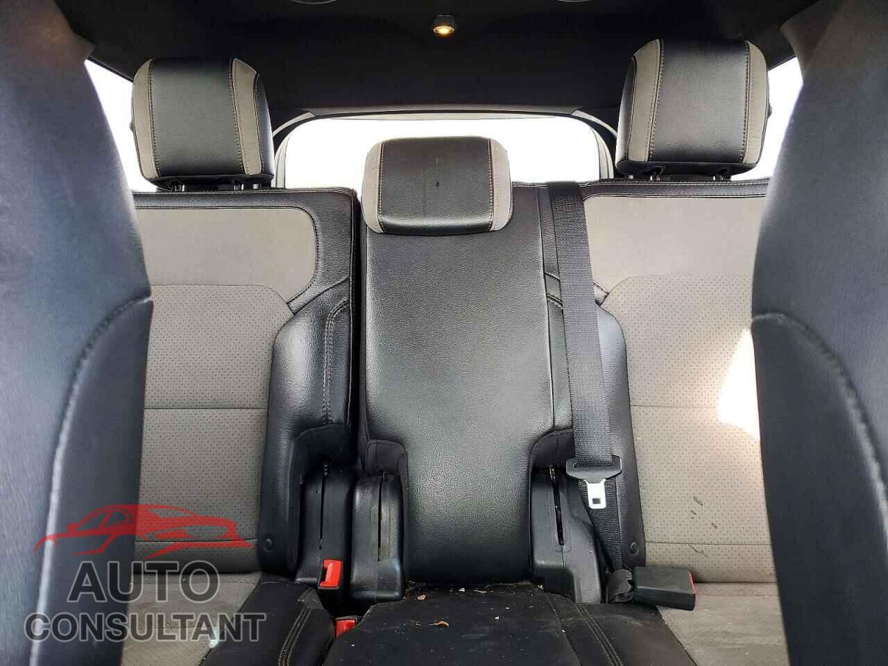 FORD EXPLORER 2017 - 1FM5K7DH3HGD16421