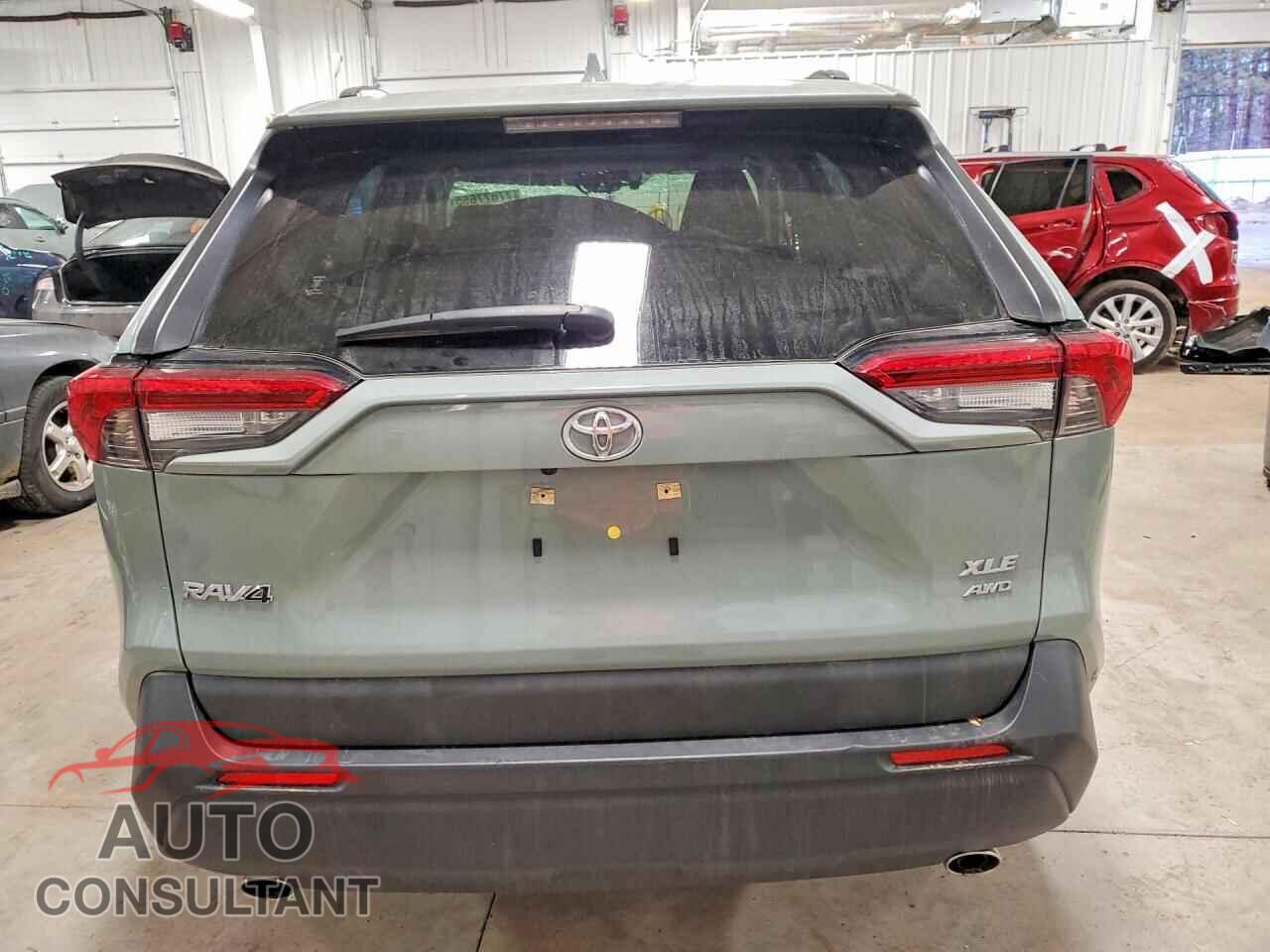 TOYOTA RAV4 2021 - JTMP1RFV3MD074949