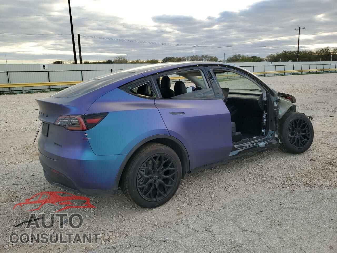 TESLA MODEL Y 2022 - 7SAYGDEEXNF330010