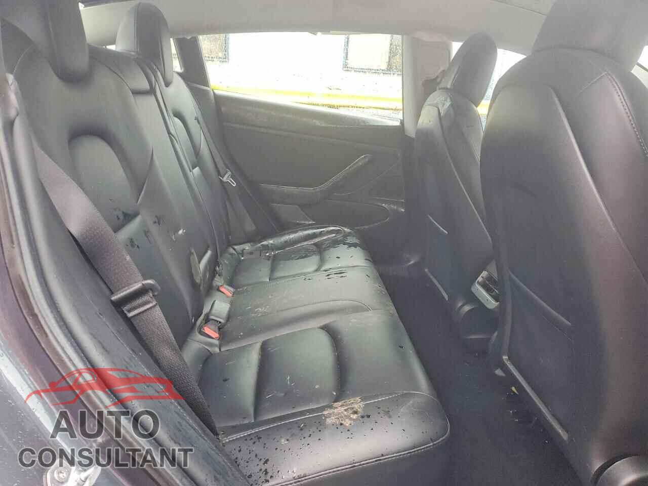 TESLA MODEL 3 2020 - 5YJ3E1EBXLF801216