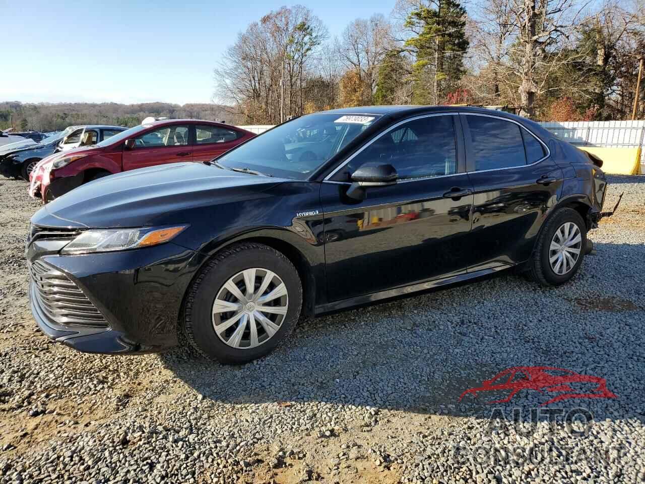 TOYOTA CAMRY 2018 - 4T1B31HK9JU502619