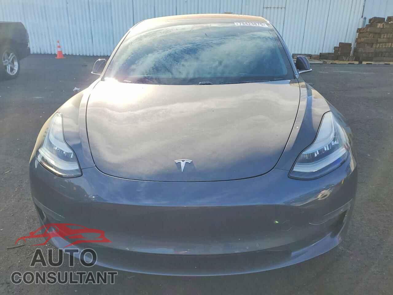 TESLA MODEL 3 2018 - 5YJ3E1EA3JF102143