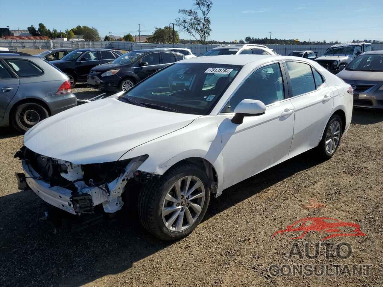 TOYOTA CAMRY 2022 - 4T1C11AK6NU632755