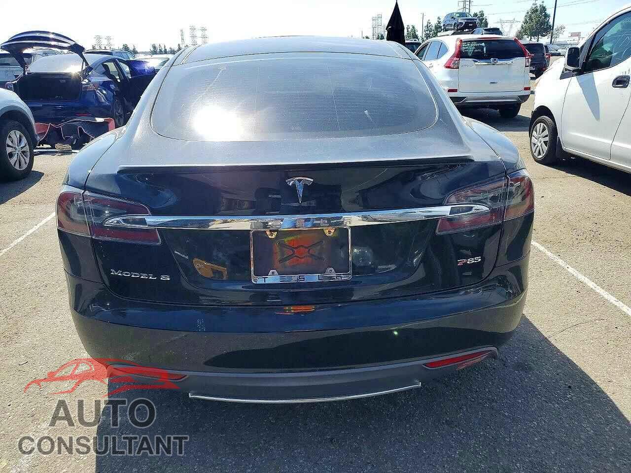 TESLA MODEL S 2013 - 5YJSA1CP8DFP11764