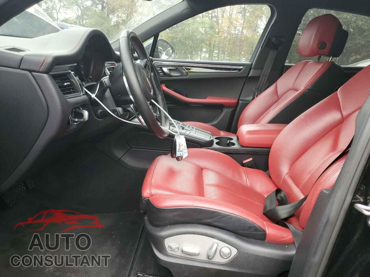 PORSCHE MACAN 2018 - WP1AA2A58JLB00174