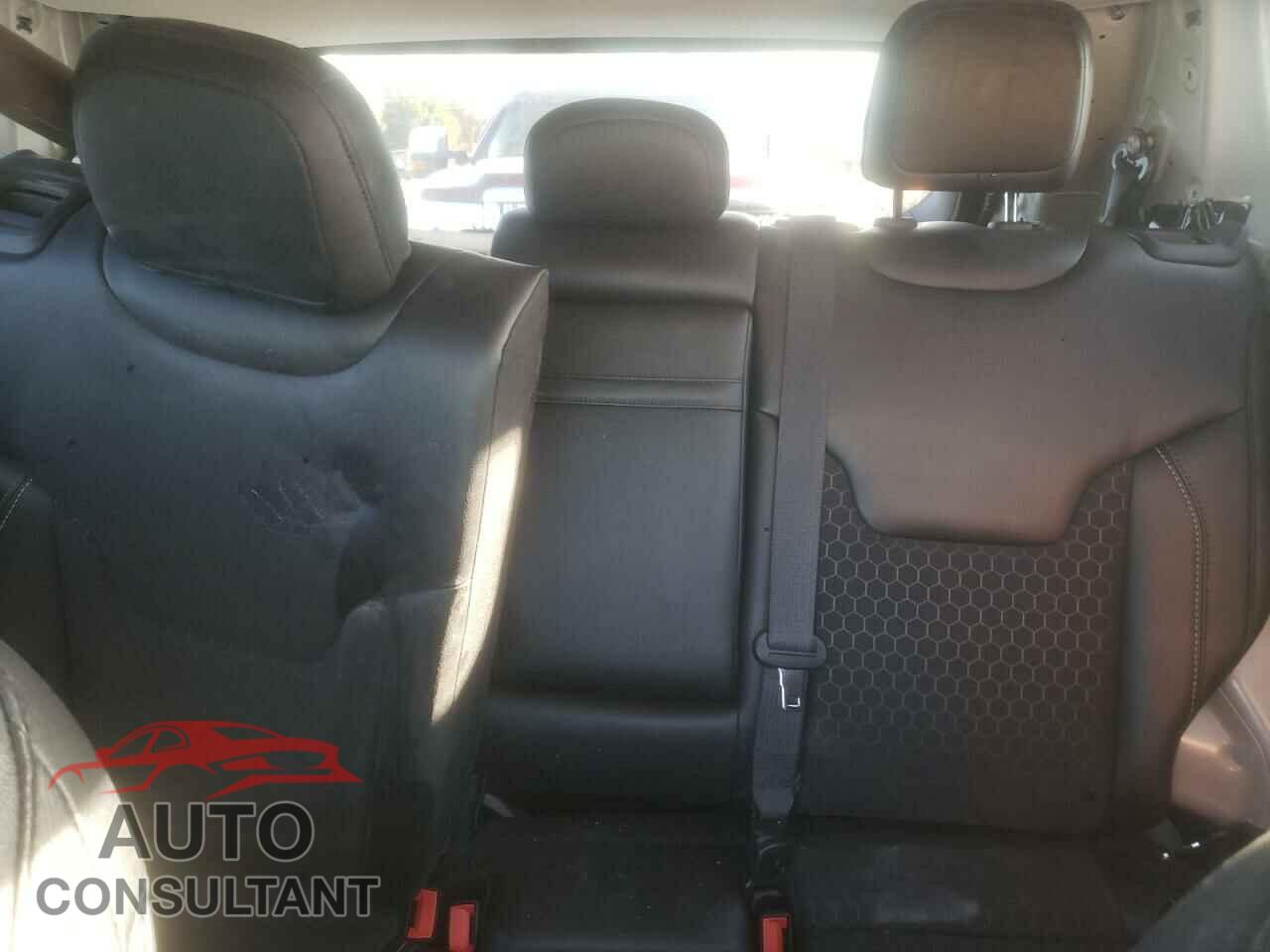 JEEP COMPASS 2019 - 3C4NJDBB9KT601504