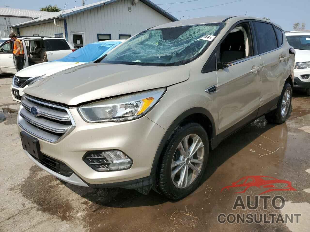 FORD ESCAPE 2017 - 1FMCU0GD5HUE22470