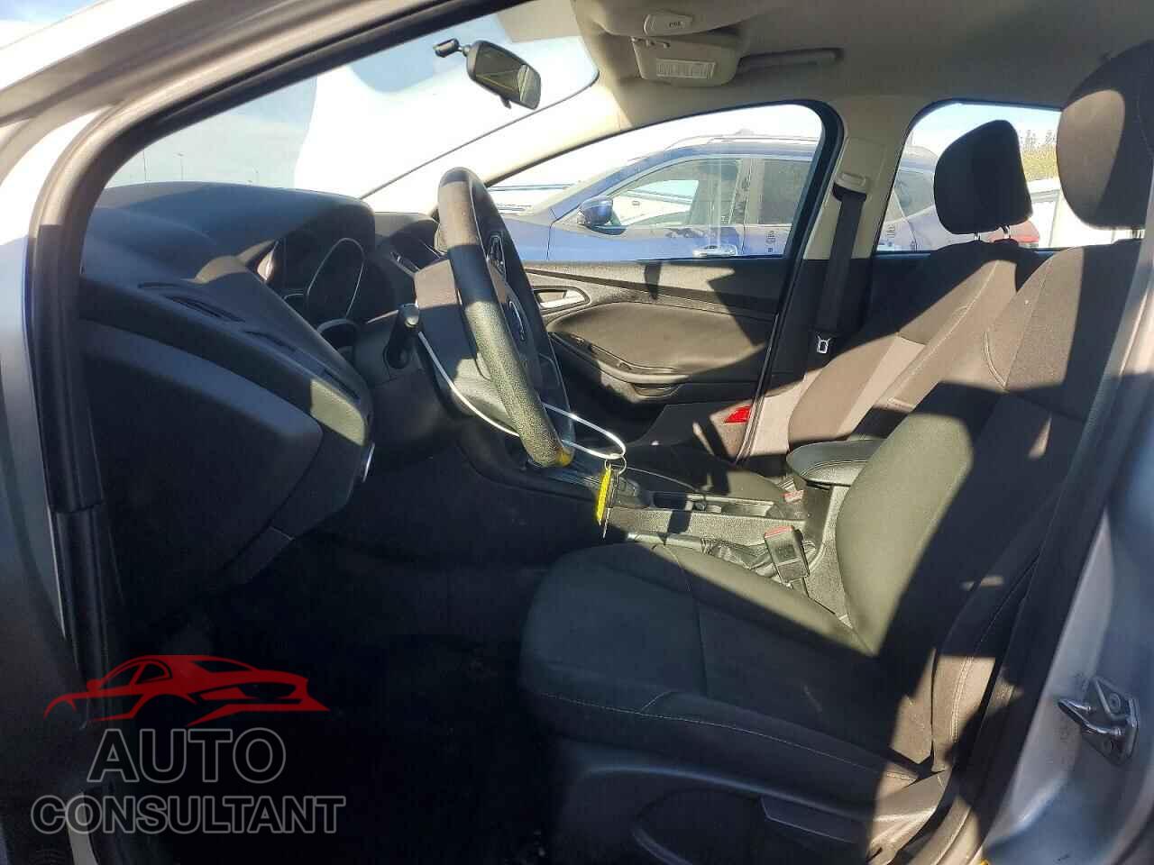 FORD FOCUS 2017 - 1FADP3F27HL296433