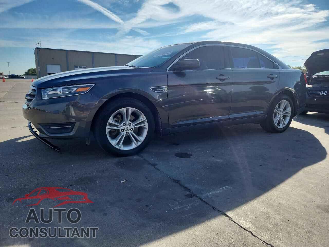FORD TAURUS 2017 - 1FAHP2E81HG143038