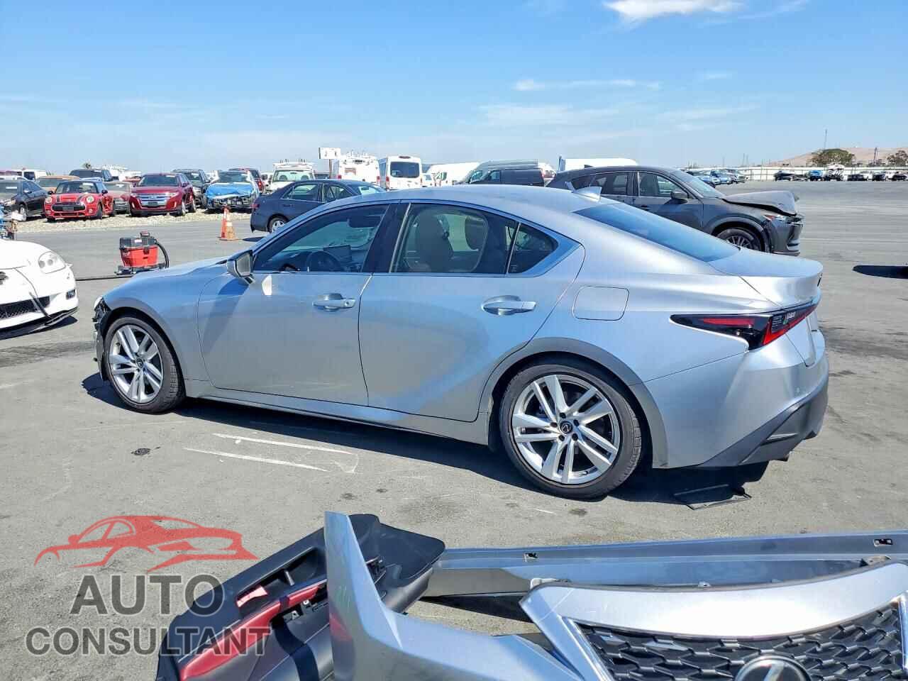 LEXUS IS 2021 - JTHCA1D22M5113600