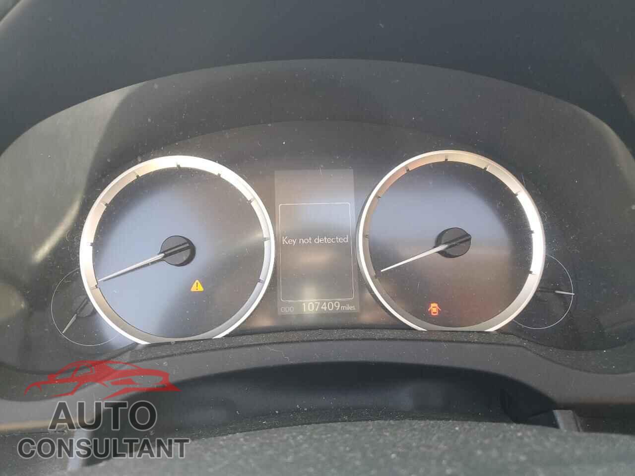 LEXUS IS 2014 - JTHCF1D27E5010689