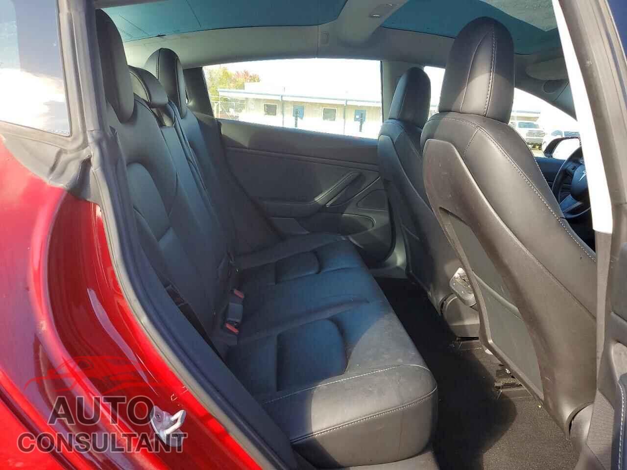 TESLA MODEL 3 2019 - 5YJ3E1EA8KF308382