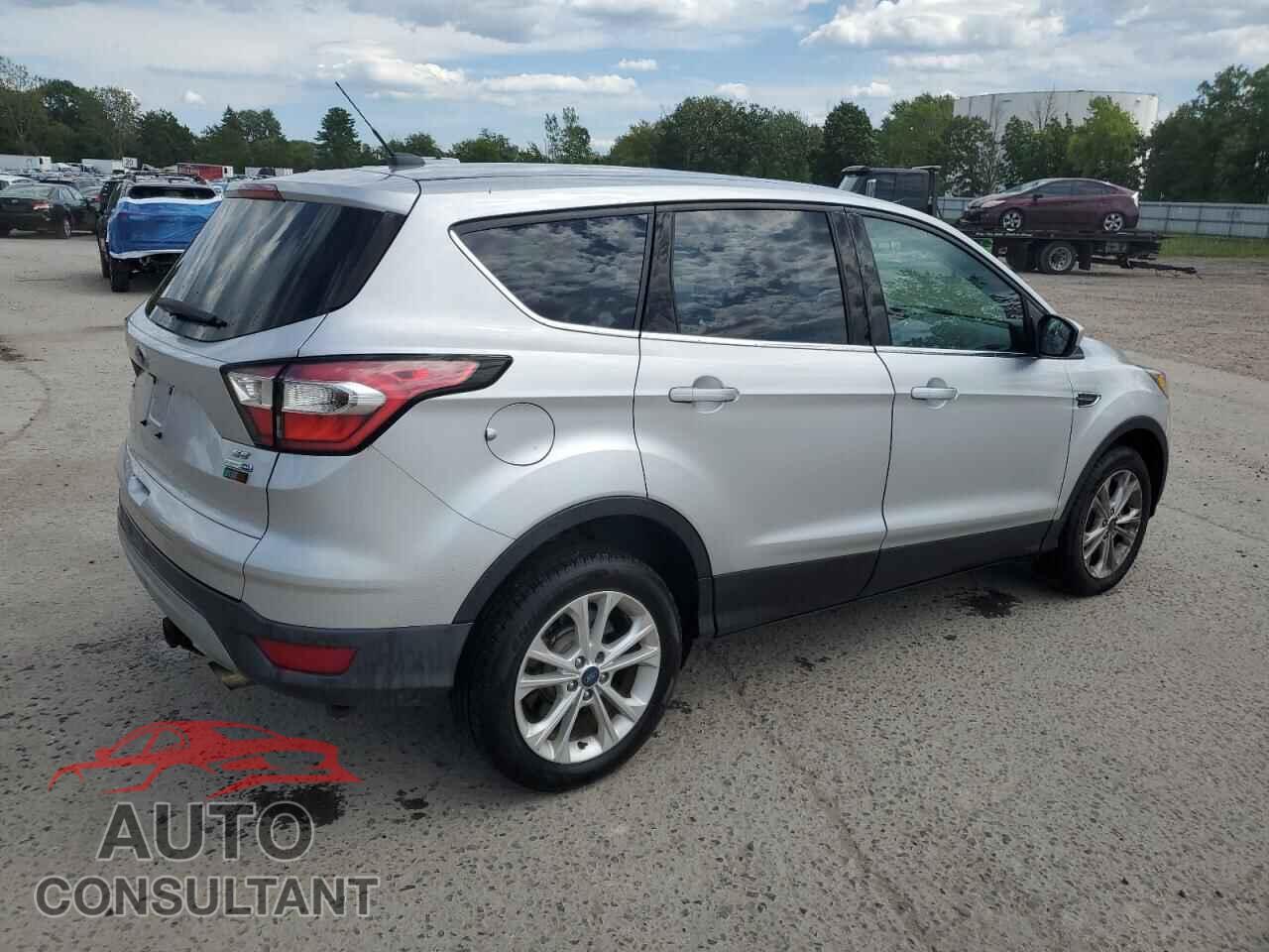 FORD ESCAPE 2017 - 1FMCU9GD0HUD25911