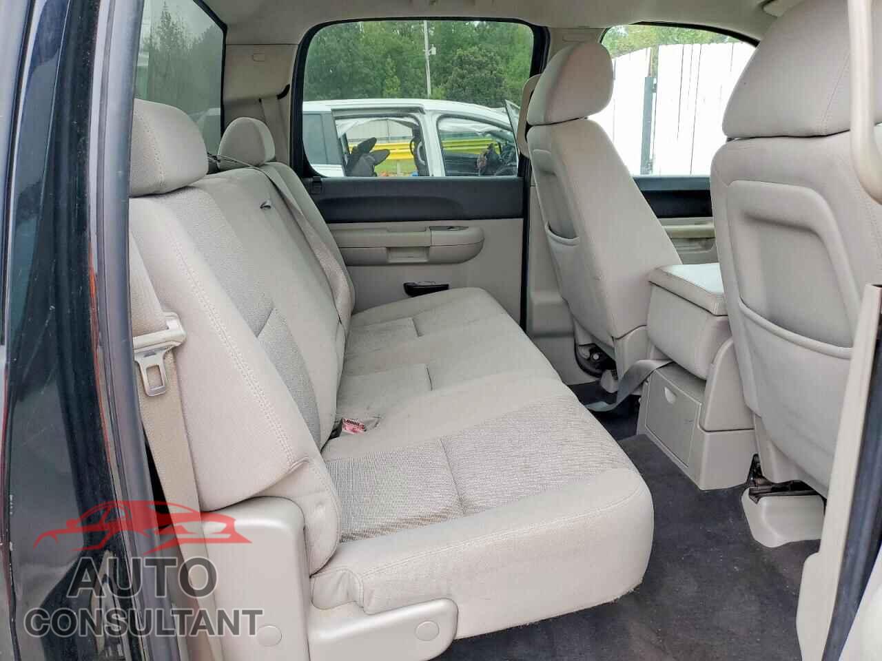 CHEVROLET SILVERADO 2011 - 3GCPCSE04BG132865