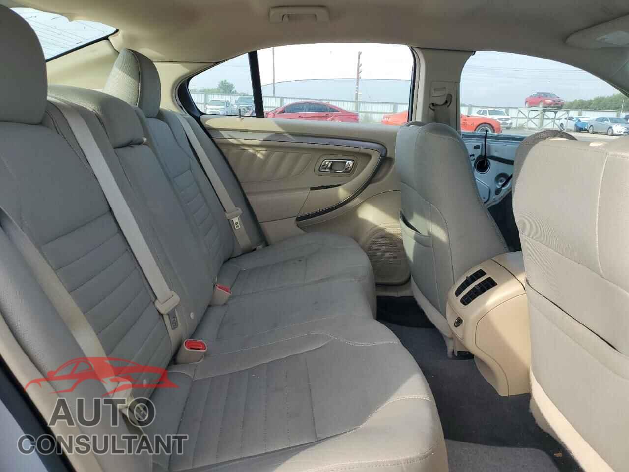 FORD TAURUS 2015 - 1FAHP2D90FG138923