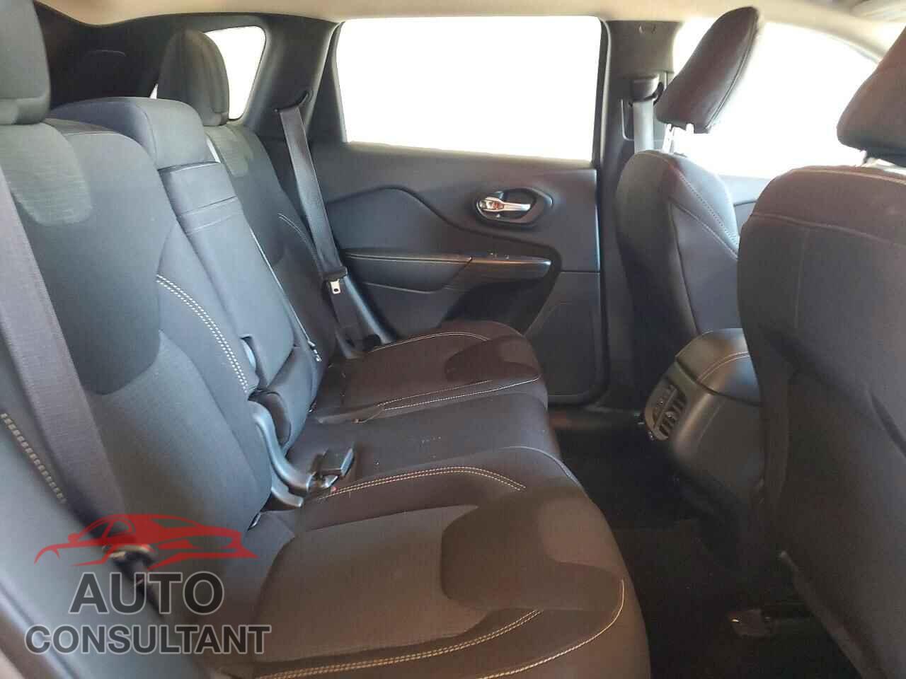 JEEP CHEROKEE 2015 - 1C4PJMCS8FW577011