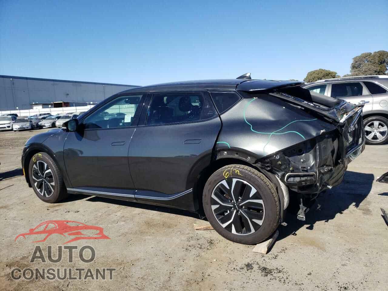 KIA EV6 LIGHT 2023 - KNDC34LA1P5609899