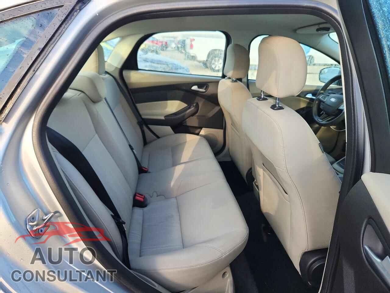FORD FOCUS 2016 - 1FADP3FE9GL359587