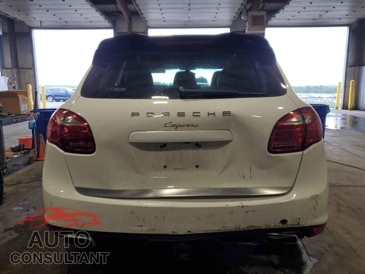 PORSCHE CAYENNE 2014 - WP1AF2A21ELA36816