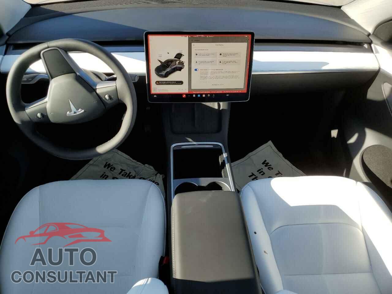TESLA MODEL Y 2024 - 7SAYGAEE2RF080993