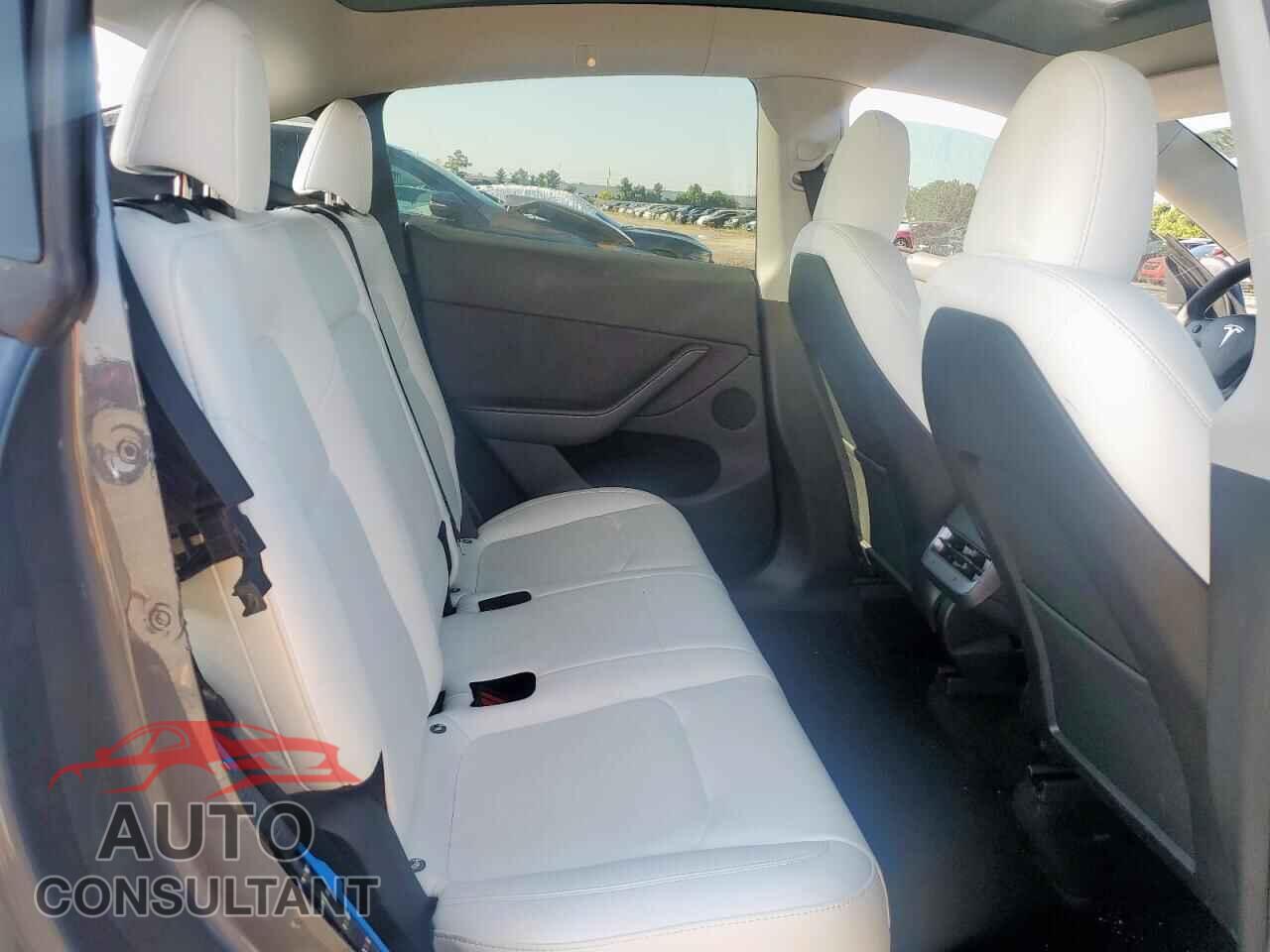 TESLA MODEL Y 2023 - 7SAYGDEE4PA095250